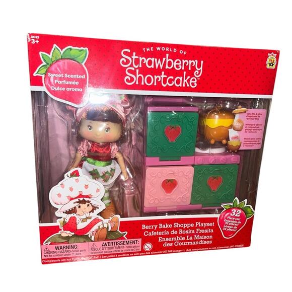 The World of Strawberry Shortcake Berry Bake Shoppe Playset 32 Pcs Set - Picture 1 of 3